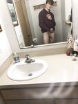 Muscle Geek Ben Shares His Selfies porn