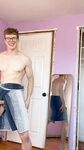 Muscle Geek Ben Shares His Selfies porn
