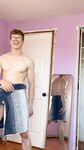 Muscle Geek Ben Shares His Selfies porn