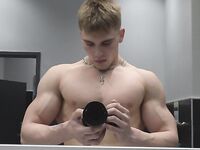 Males ready to fuck hunk flex